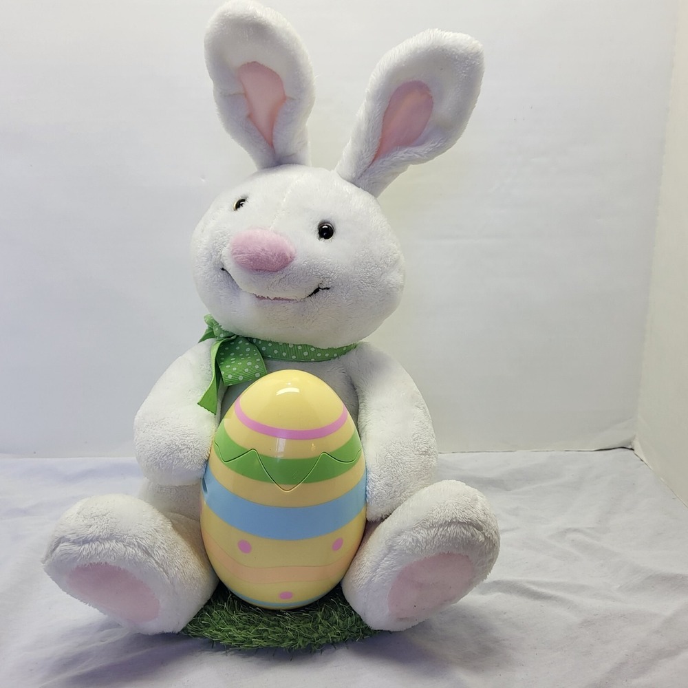 Hallmark Rockin Robin Animated Singing Easter Bunny  Rabbit Chick Egg Plush EUC